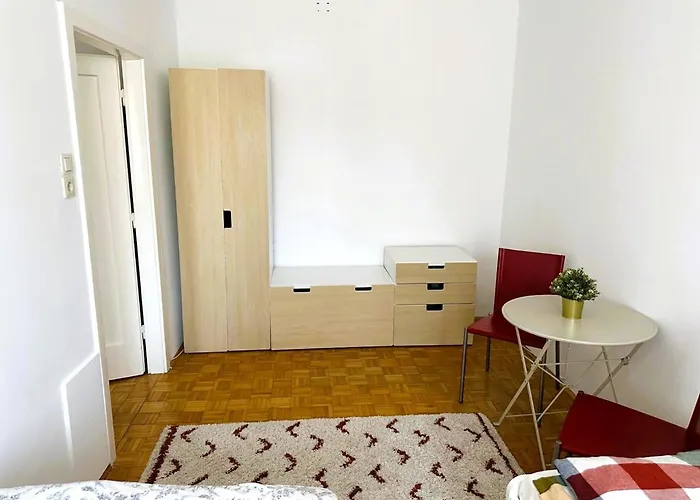 Apartment Near Schoenbrunn Palace *