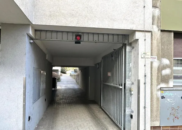 Near Schoenbrunn Palace Apartment